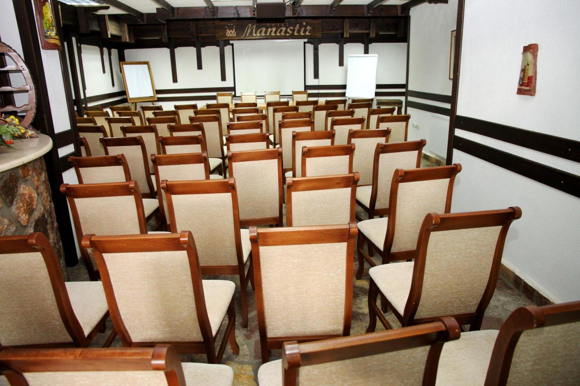 Hotel Manastir ベロヴォ エクステリア 写真