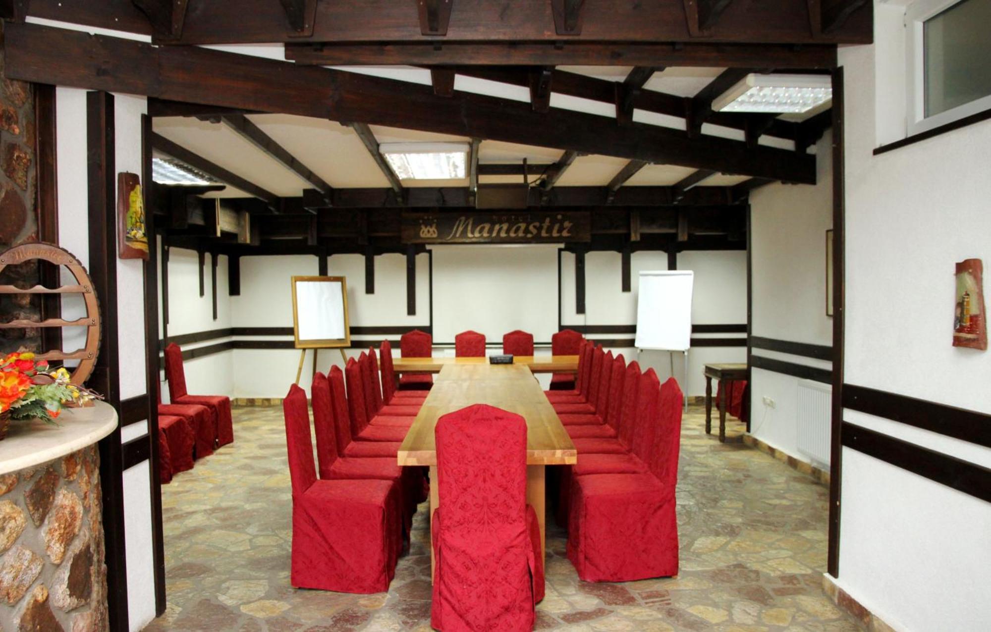 Hotel Manastir ベロヴォ エクステリア 写真