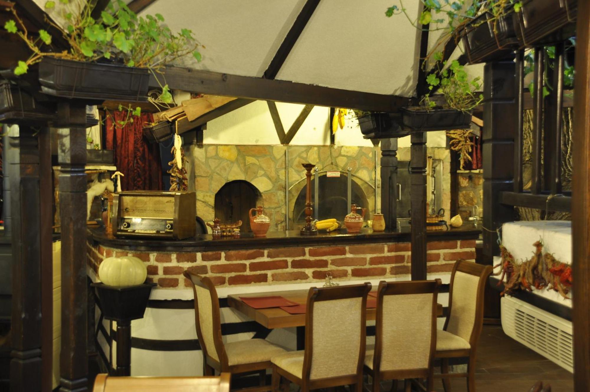 Hotel Manastir ベロヴォ エクステリア 写真