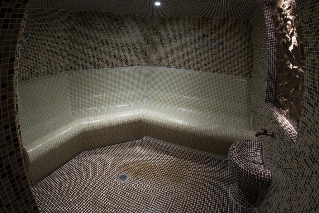 Hotel Manastir ベロヴォ エクステリア 写真