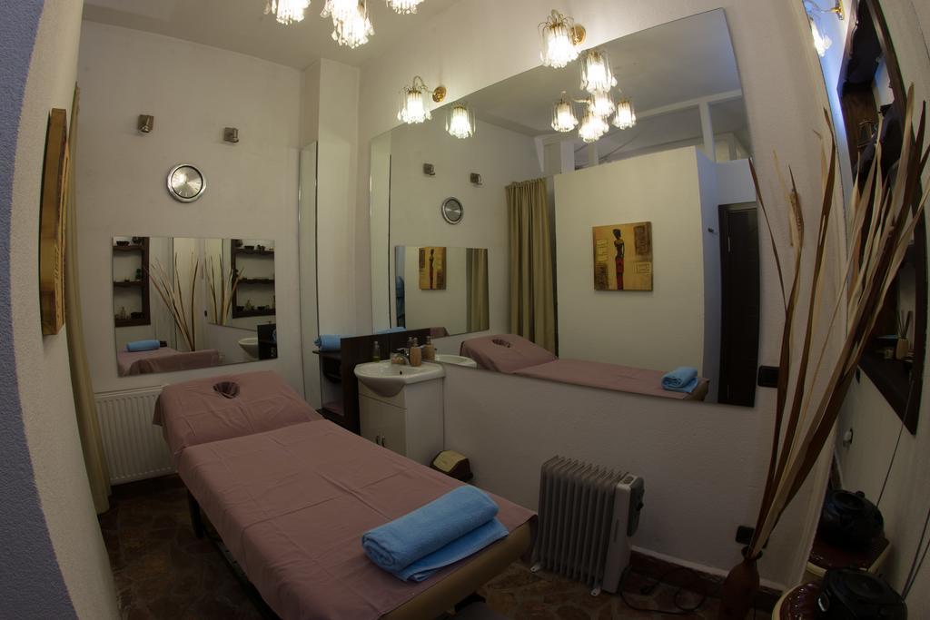 Hotel Manastir ベロヴォ エクステリア 写真